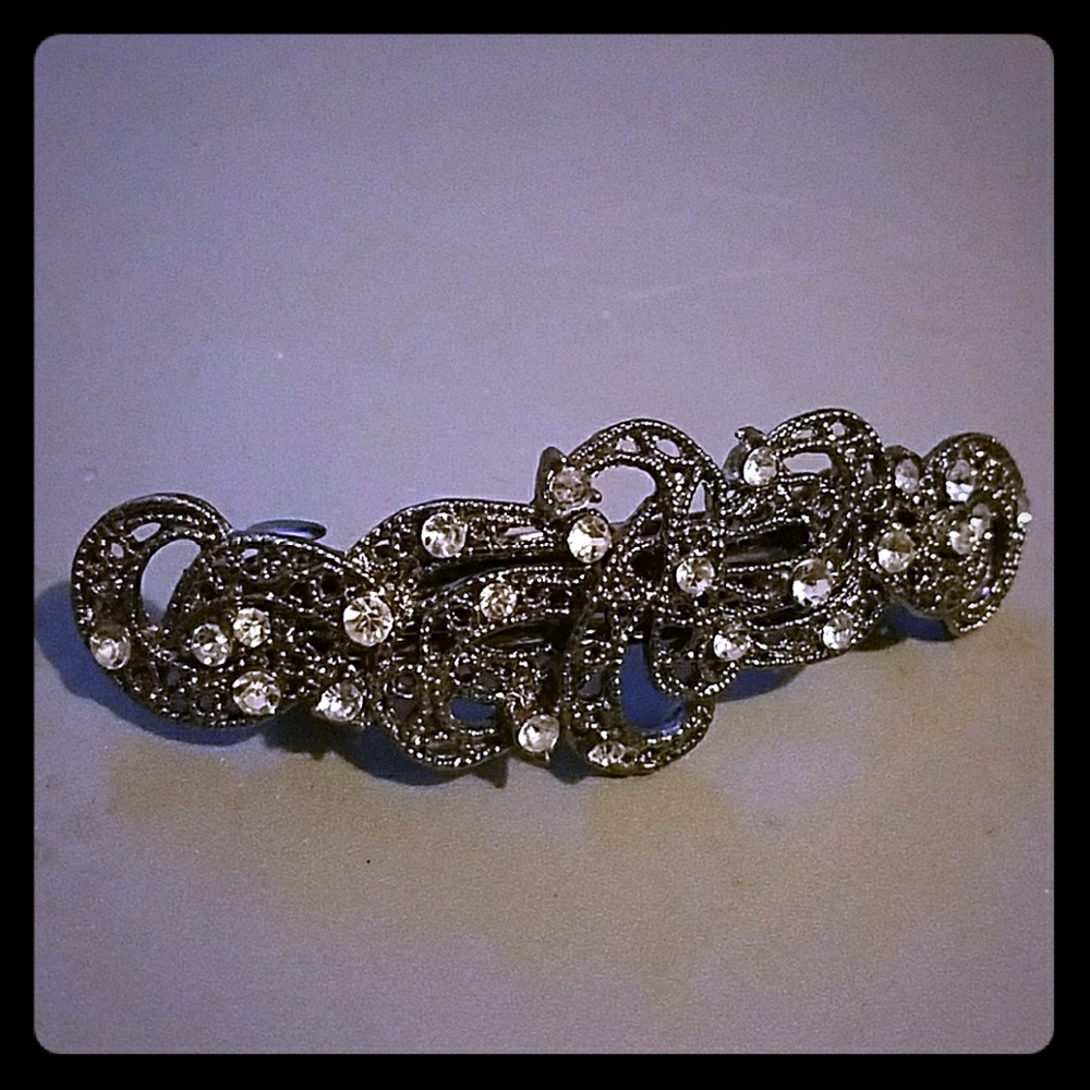 Women's hair Barret. Faux diamond.